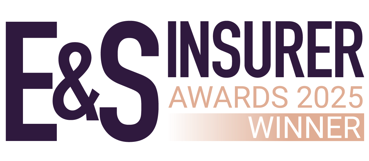 E&S INSURER CARRIER OF THE YEAR Logo